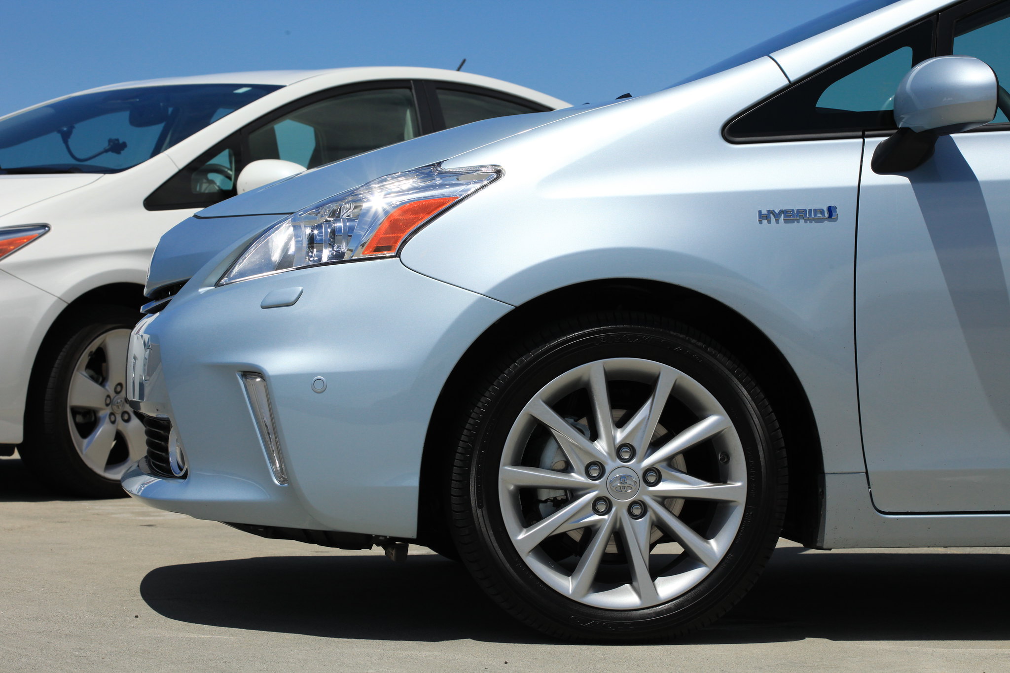 What is a Hybrid vehicle?